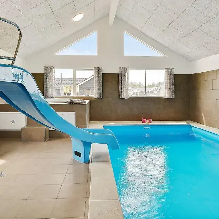 בית נופש 20 Person In